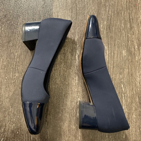 Clarks Collection Women Navy Blue Patent Cap Toe Block Heel Pumps Shoes Size 9.5 - Picture 4 of 7